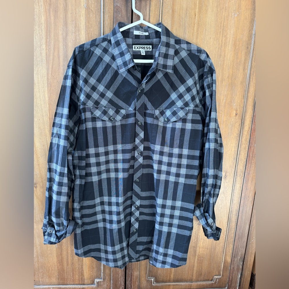 Men’s express pearl snap button down